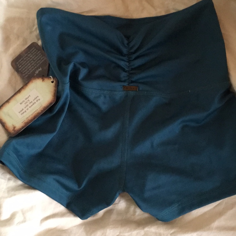 Mika Yoga Bella Short Teal